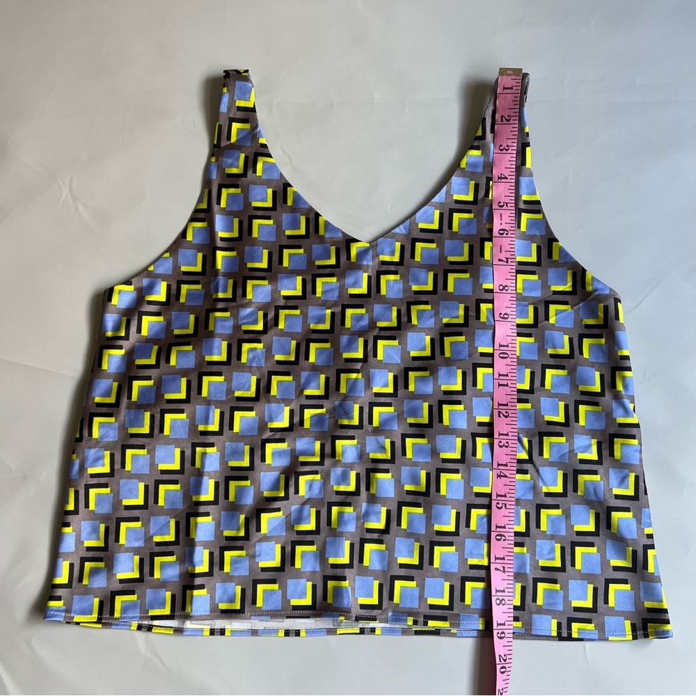 Wildfang The Empower Satin Geometric Print V Neck Cami with Removable Scarf S - Picture 3 of 8